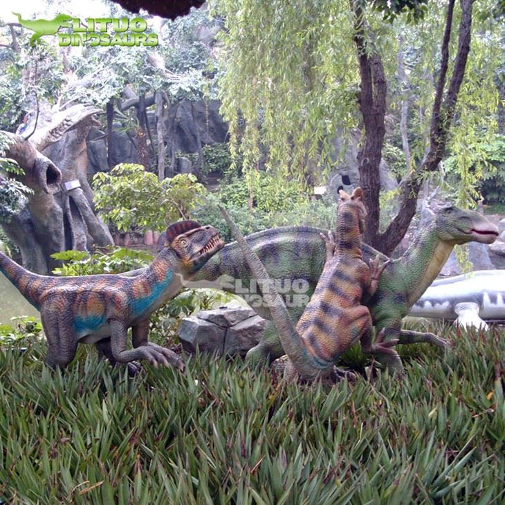 Animatronic Realistic Dinosaur Dilophosaurus